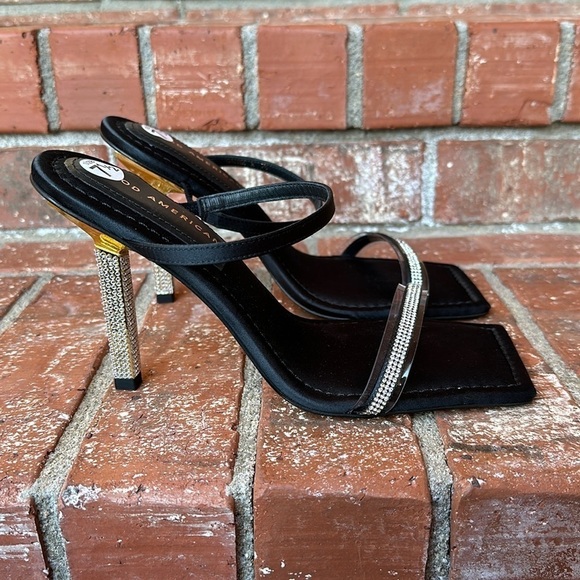 GOOD AMERICAN Black Satin Open Square Toe Rhinestone Strappy Heels Women's 7.5 - Picture 1 of 7